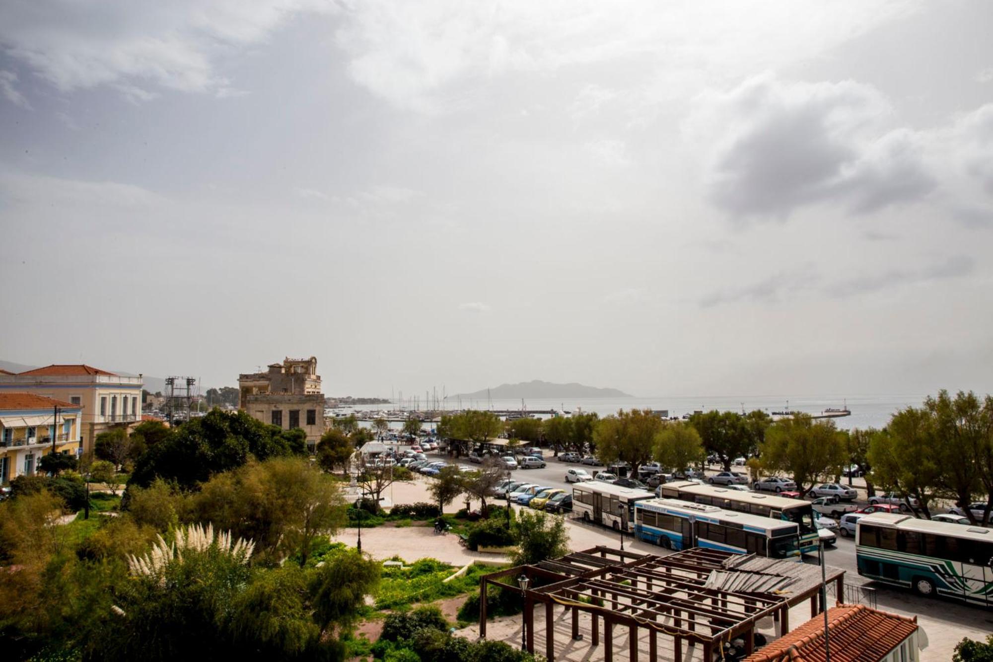 Togias Hotel Aegina Exterior photo